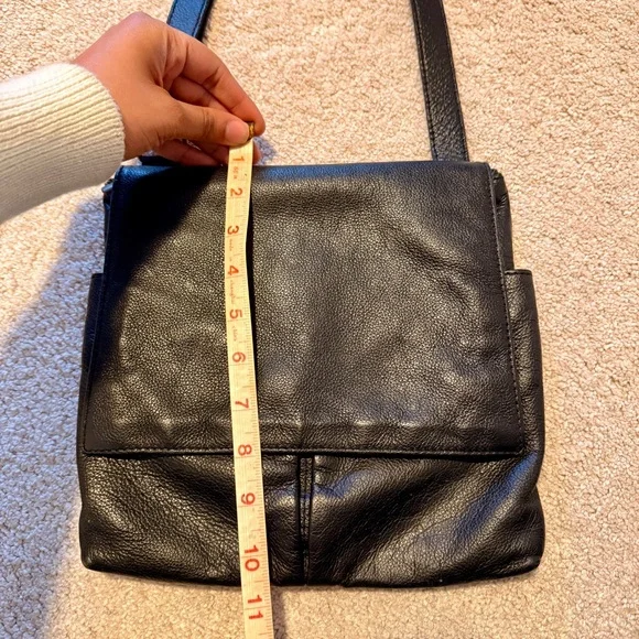 BLACK PEBBLED LEATHER CROSSBODY PURSE π€ - Picture 2 of 6